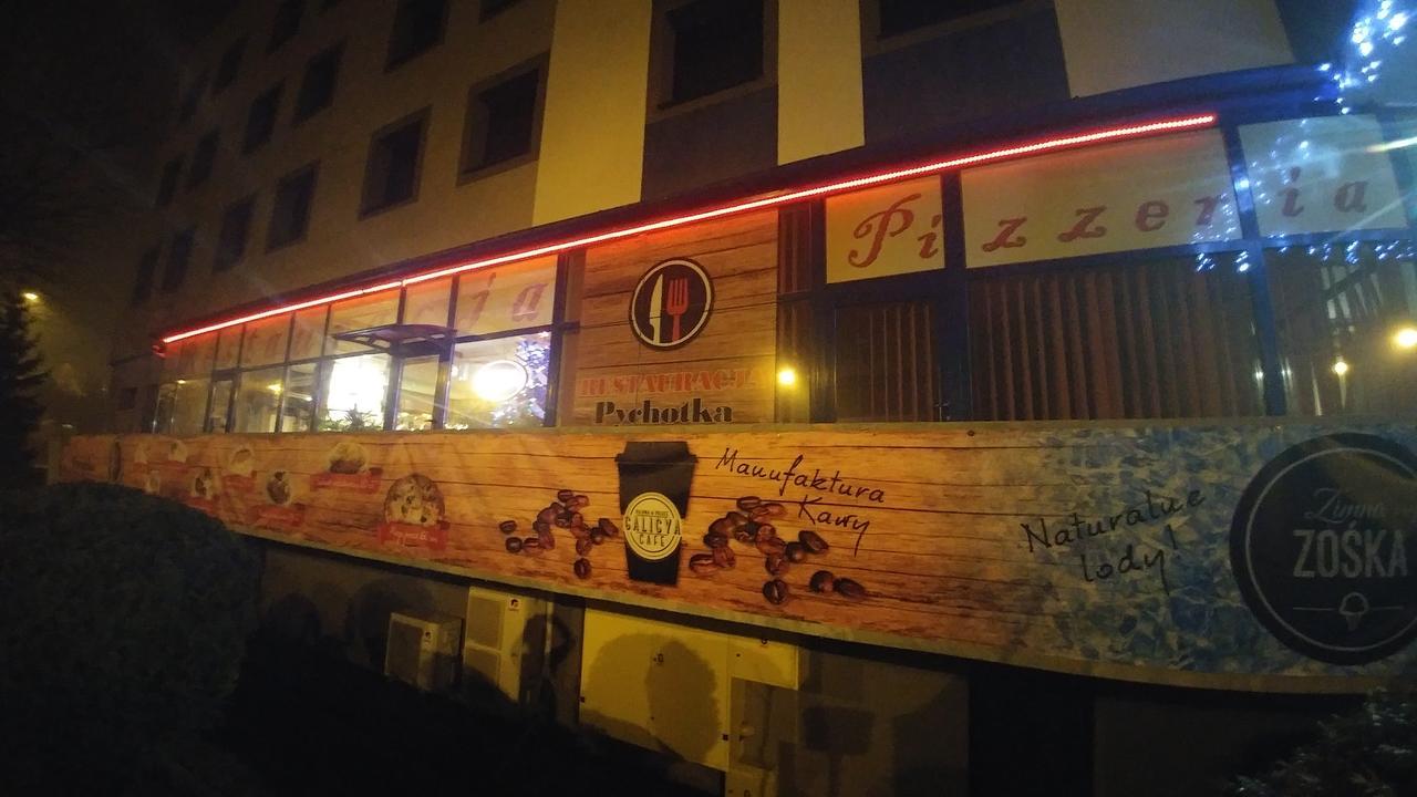 Aparthotel Dom Turysty Sanok Exteriér fotografie