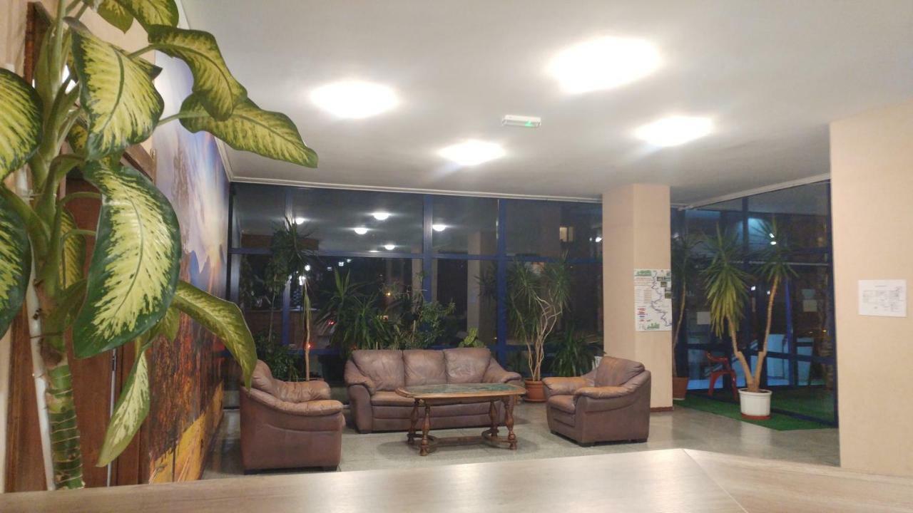 Aparthotel Dom Turysty Sanok Exteriér fotografie